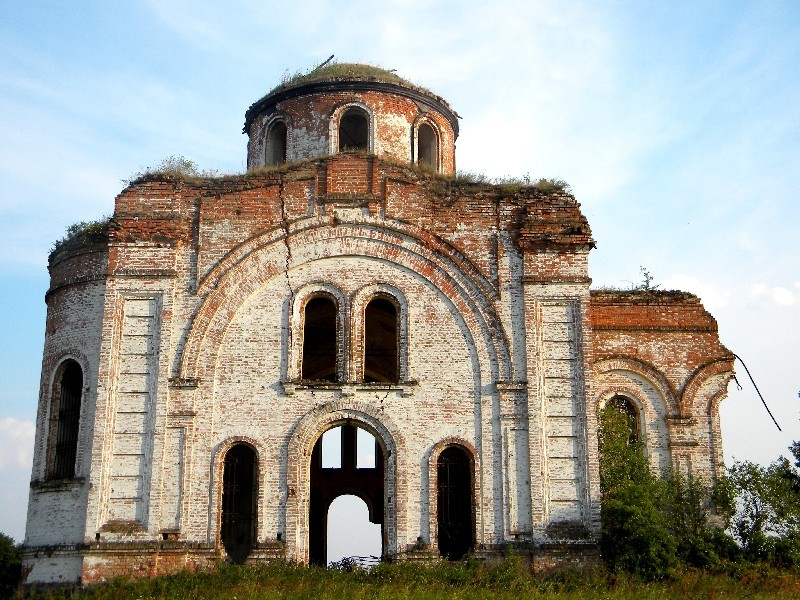 Церковь в п. Черемисиново Курской области